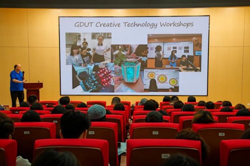 说明: 座无虚席_副本