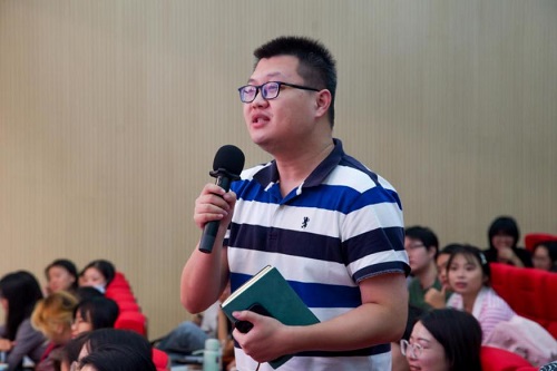 说明: 教师提问1_副本